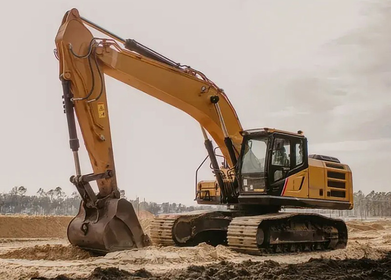 वे 3 निर्माण मशीनरी कौन सी हैं जिनमें हाइड्रोलिक सिलेंडर विफलता की संभावना सबसे अधिक होती है?