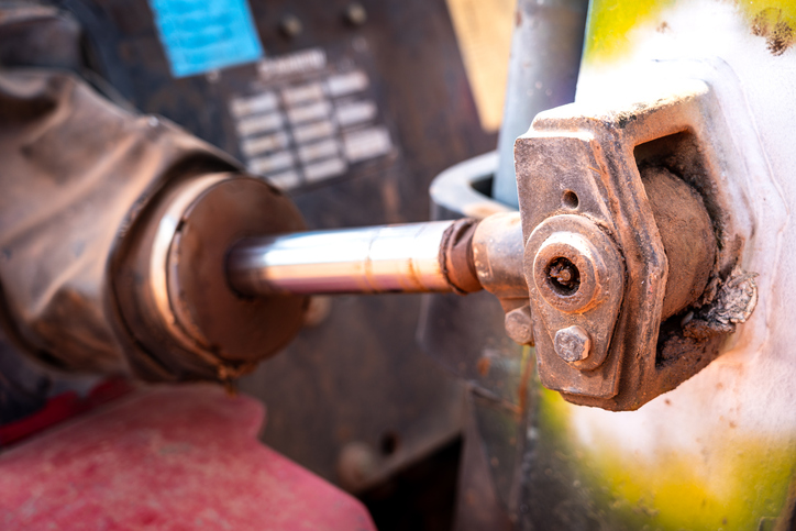 हाइड्रोलिक सिलेंडर जटिल स्थापना वातावरण से कैसे निपटते हैं?